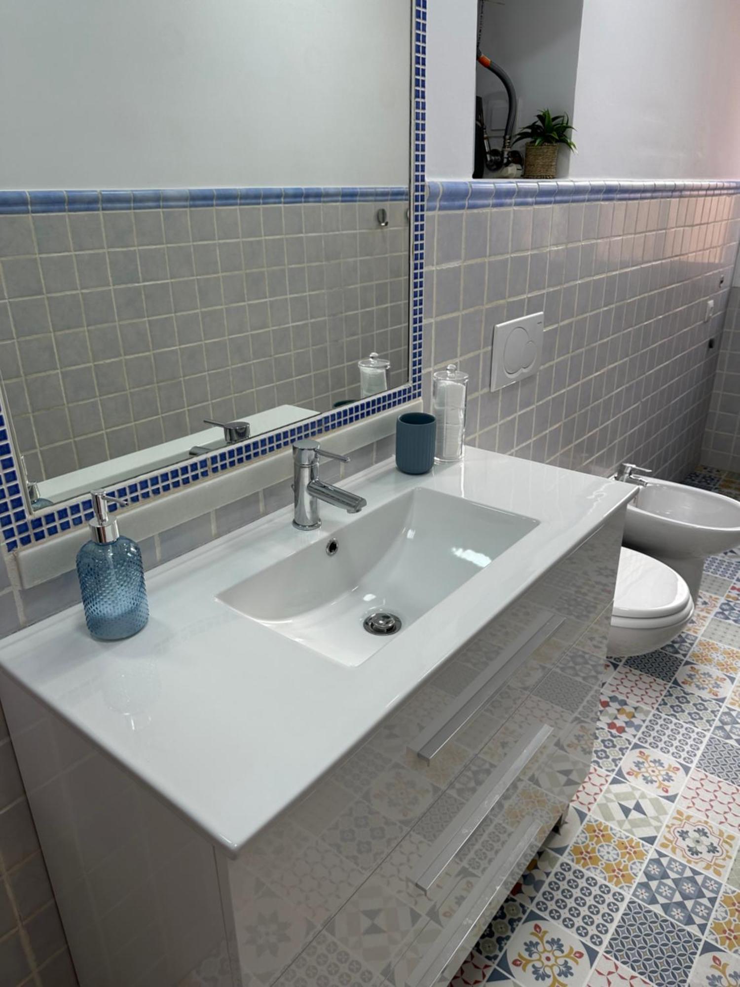 Apartamento Centrico A 12 Minutos De La Playa Almeria Bagian luar foto