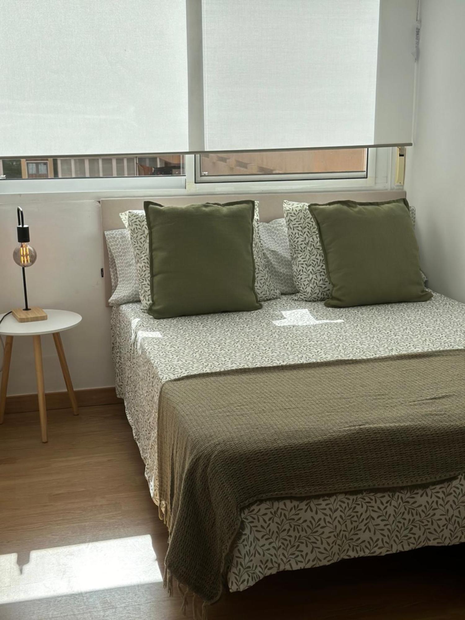 Apartamento Centrico A 12 Minutos De La Playa Almeria Bagian luar foto